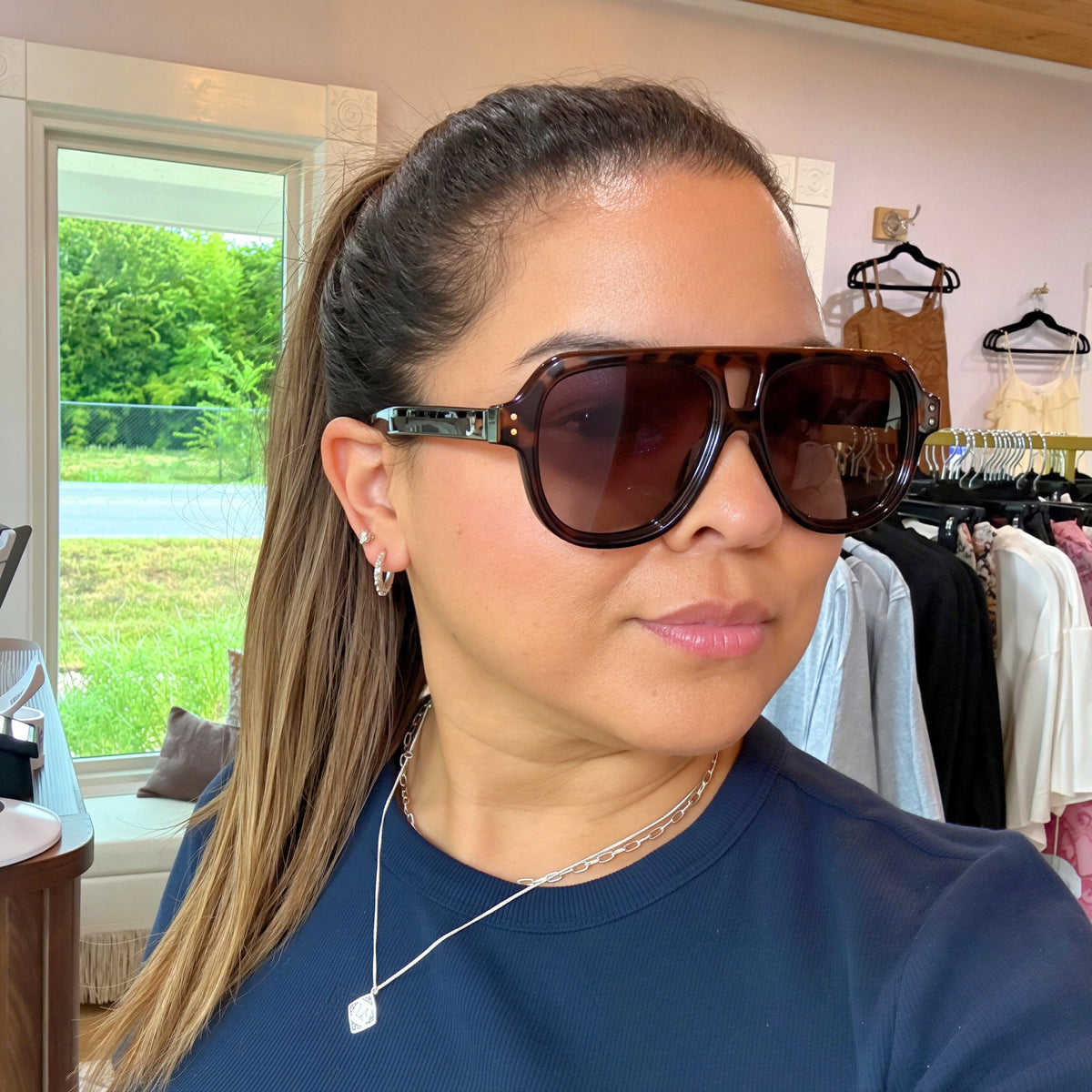 THE AURA SUNNIES
