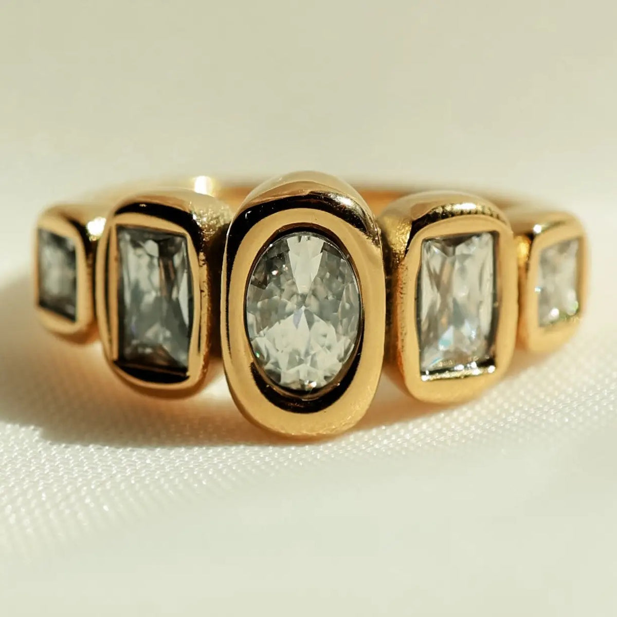 Gemma Ring