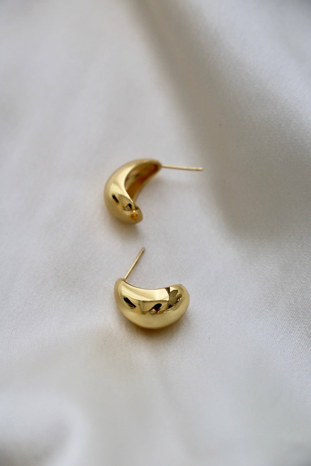 Bonnie Gold Teardrop Studs